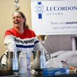Visite de Cordon Bleu pendant la promenade de Jane menée par la conseillère Plante.