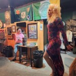 Maddy Long Legs et Patrick McDonald, propriétaire de Brigid's Well.