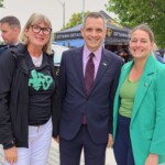 La députée provinciale Lucille Collard, le maire Mark Sutcliffe et la conseillère Stéphanie Plante.