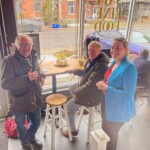 Le Rendez-vous du quartier chez Safi Fine Foods dans Côte-de-Sable.